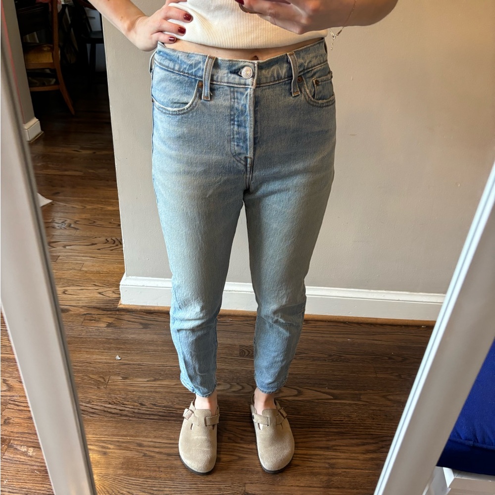 Levi’s Wedgie Straight Leg Denim size 26